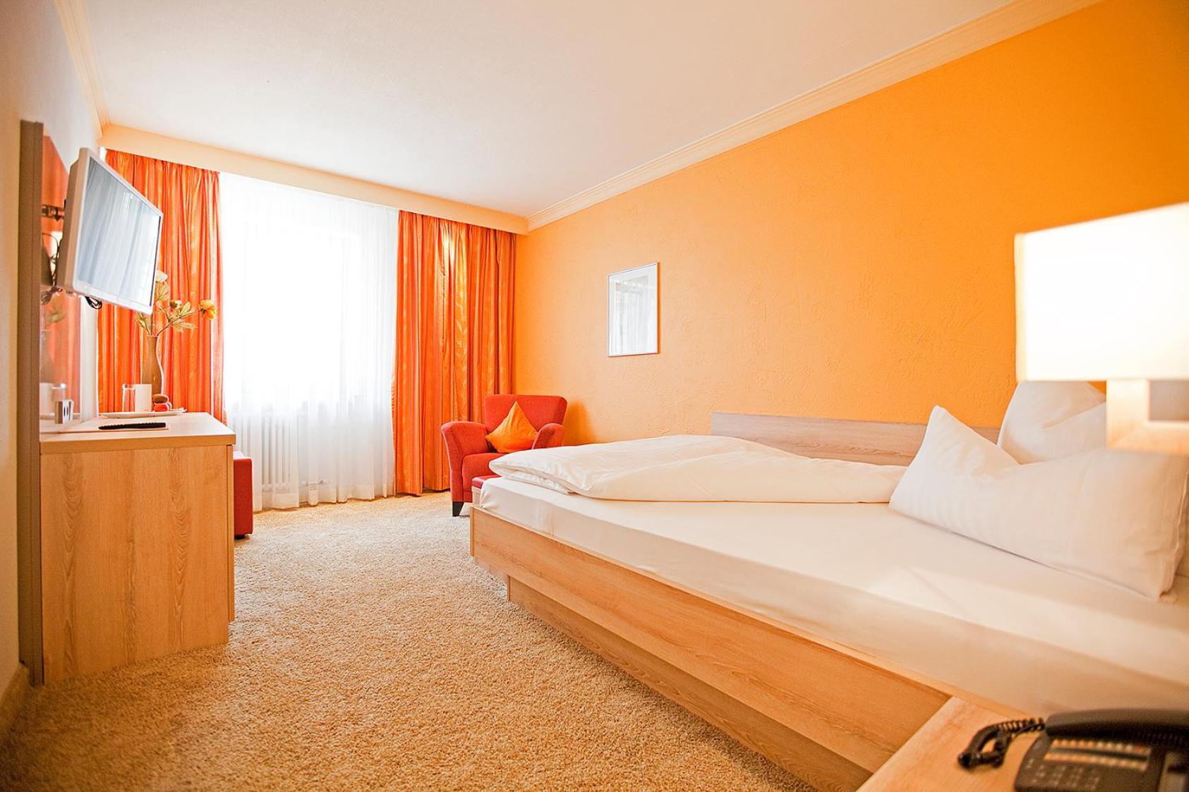 Hotel Krone Ohg Герлинген Номер фото